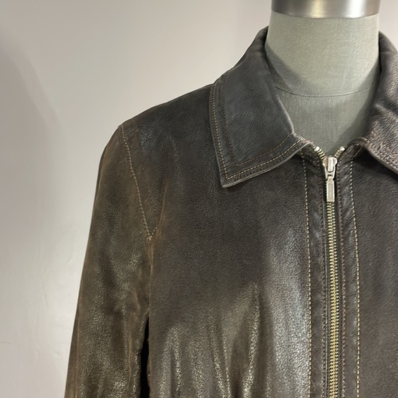 Danier brown women’s leather jacket size large.  Quilt lining - Picture 6 of 17